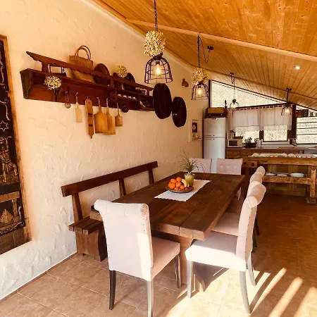 Wellness House Lagev 度假居